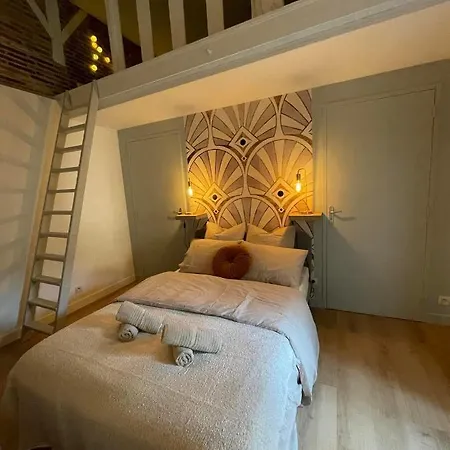 Sous L Oeil D Horus, Centre Apartment