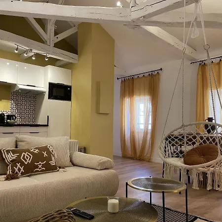 Sous L Oeil D Horus, Centre Apartment