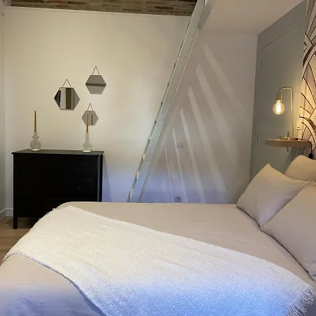 Sous L Oeil D Horus, Centre Apartment *